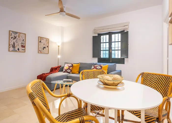 Charming Apartment At Plaza Alameda By Ocityzen